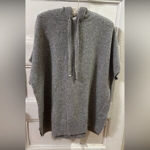 NWOT Calvin Klein women’s shortsleeved hooded sweater